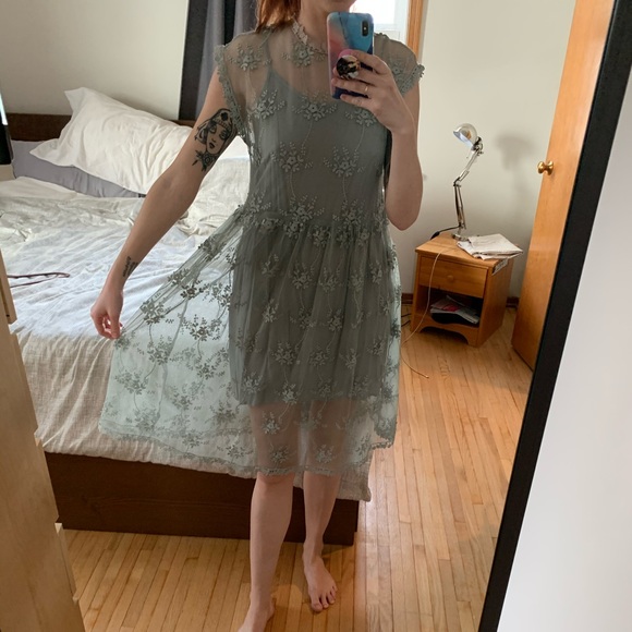 Mint lace mini dress - Picture 2 of 7